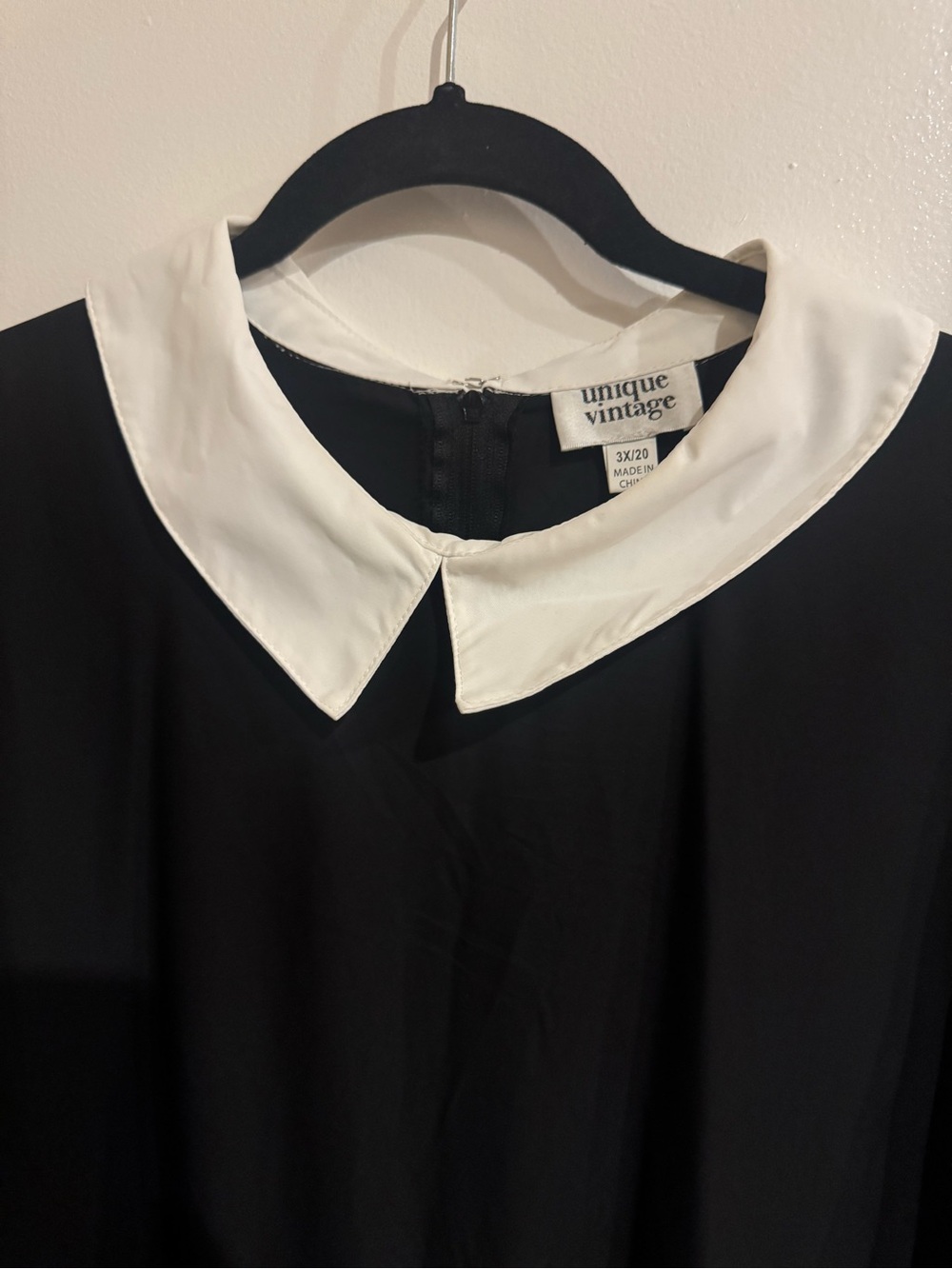 Unique Vintage Black Dress with White Peter Pan Collar and Cuffs - Picture 4 of 6